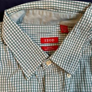 Camisa verde con cuadros